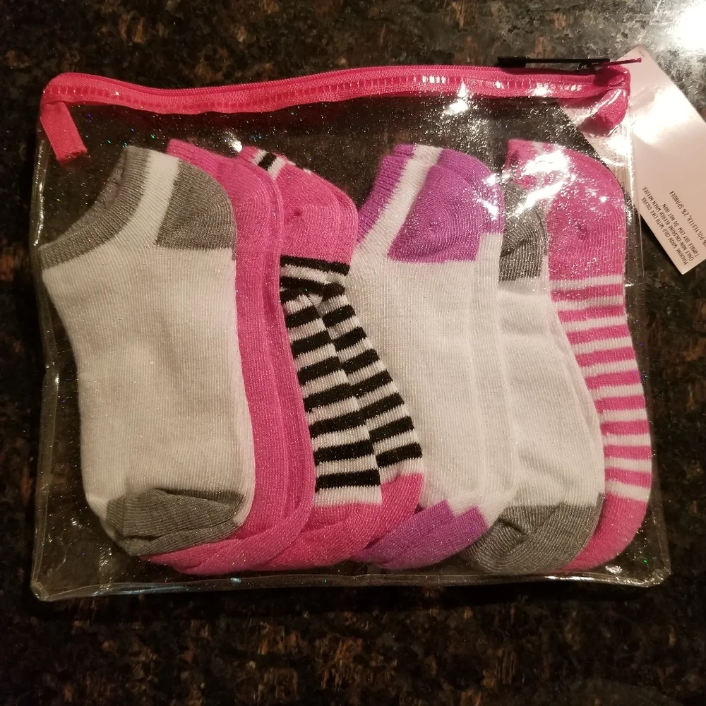 NEW 6pk Girl's Socks